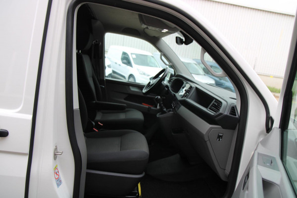 Volkswagen Transporter 2.0 TDI L1H1 150PK Comfortline / App connect / Trekhaak / Multi stuur