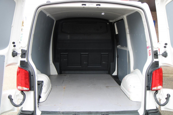 Volkswagen Transporter 2.0 TDI L1H1 150PK Comfortline / App connect / Trekhaak / Multi stuur