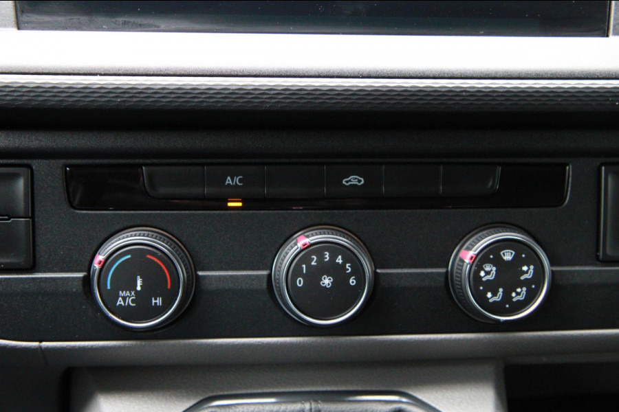 Volkswagen Transporter 2.0 TDI L1H1 150PK Comfortline / App connect / Trekhaak / Multi stuur