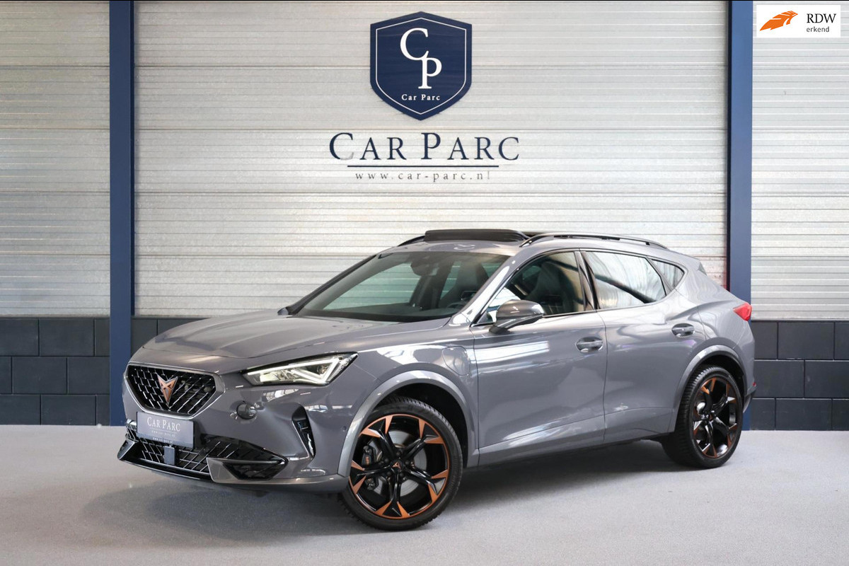 CUPRA Formentor 1.4 e-HYBRID VZ LED/VIRTUAL/SFEER/PANO/HALF LEER+S.VERWARMING/19" LMV/KEYLESS/CAM/ACC/ECC/12 MDN GARANTIE! CUPRA Formentor 1.4 e-HYBRID VZ LED/VIRTUAL/SFEER/PANO/HALF LEER+S.VERWARMING/19" LMV/KEYLESS/CAM/ACC/ECC/12 MDN GARANTIE!
