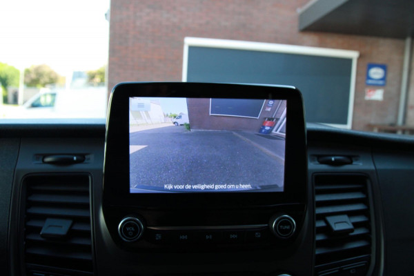 Ford Transit 310 2.0 TDCI L2H2 LIMITED / Trekhaak / Camera / Sync 3 / Adaptief cruis