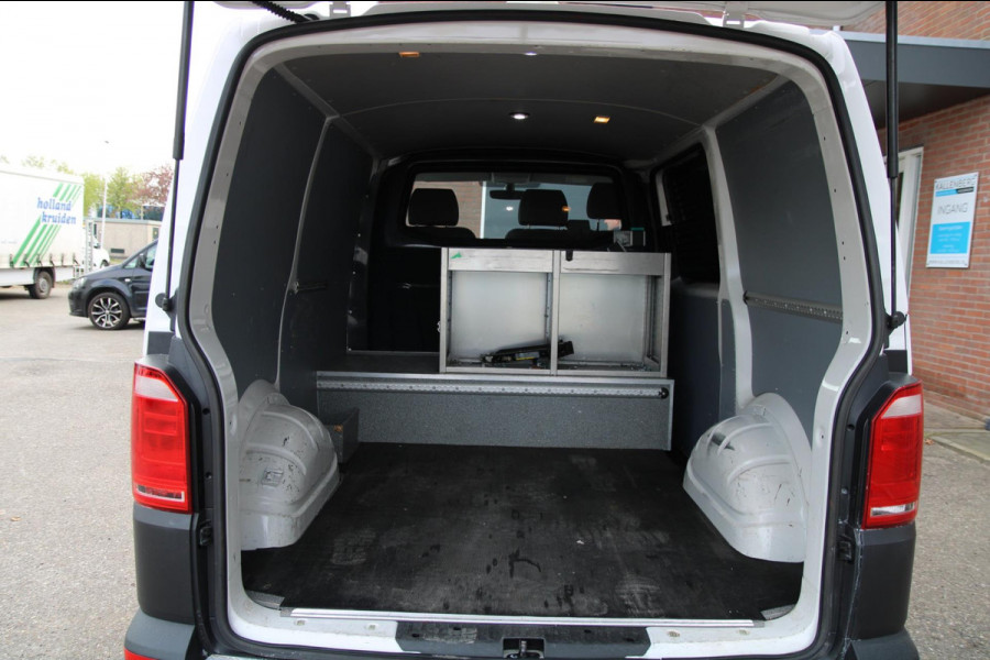 Volkswagen Transporter 2.0 TDI L1H1 150PK Comfortline / Trekhaak / App connect / Cruise