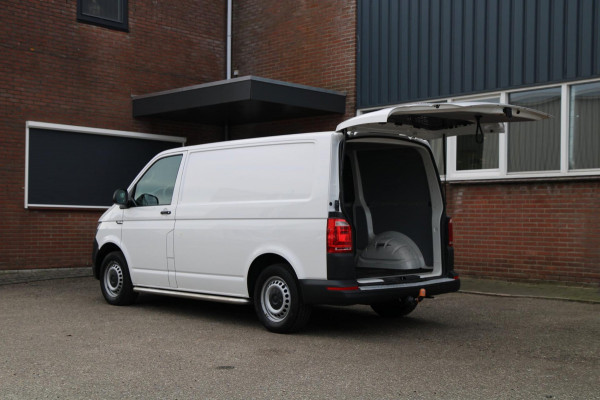 Volkswagen Transporter 2.0 TDI L1H1 150PK Comfortline / Trekhaak / App connect / Cruise