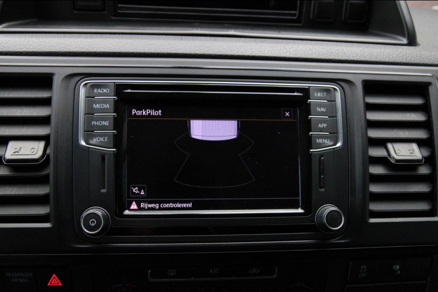 Volkswagen Transporter 2.0 TDI L1H1 150PK Comfortline / Trekhaak / App connect / Cruise
