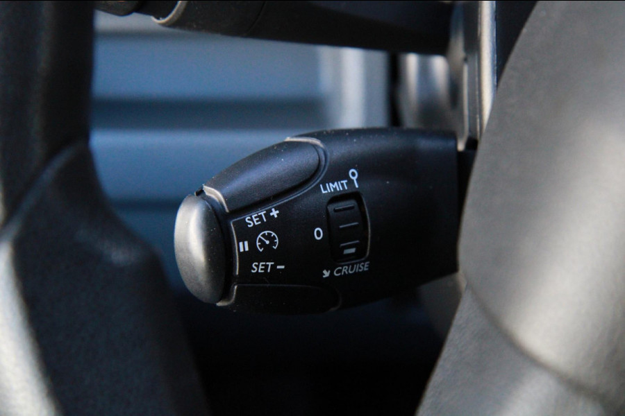 Peugeot Expert 1.5 BlueHDI 102PK Standard Premium / App connect / Cruise / Laadruimte inrichting