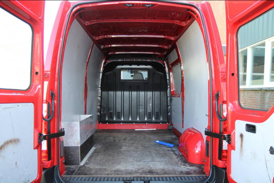 Opel Movano 2.3 CDTI 131PK L2H2 / Trekhaak / Navi / 3 Zits / Clima