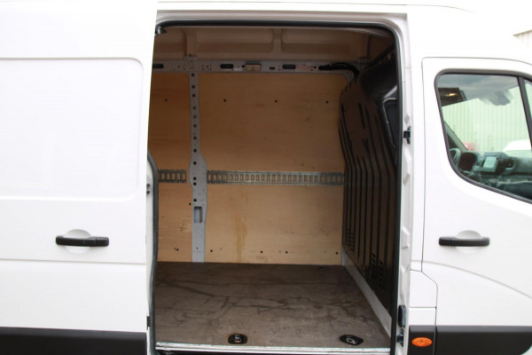 Renault Master T35 2.3 dCi 135PK L3H3 Comfort / App connect / Camera / Cruise