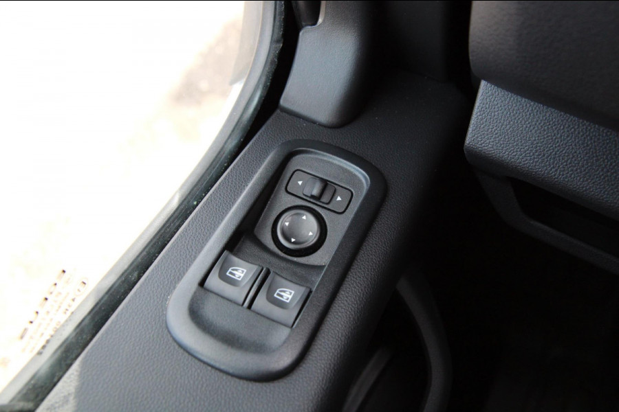 Renault Master T35 2.3 dCi 135PK L3H3 Comfort / App connect / Camera / Cruise