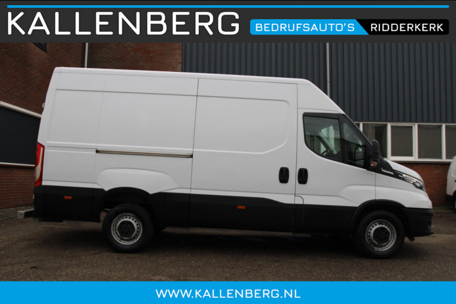 Iveco Daily 35S14V 2.3 352 L2H2 / Automaat / 3500 trekgewicht / Trekhaak
