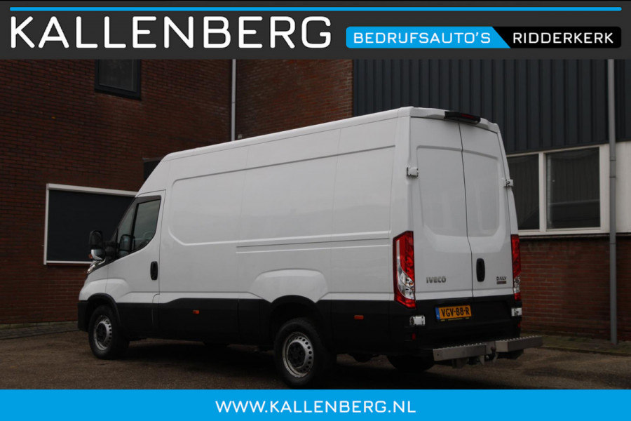 Iveco Daily 35S14V 2.3 352 L2H2 / Automaat / 3500 trekgewicht / Trekhaak