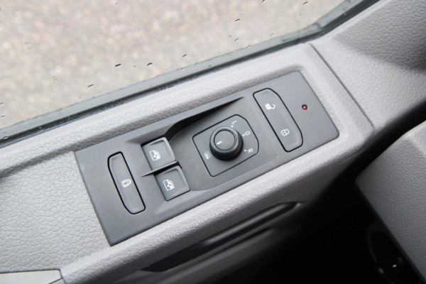 Volkswagen Transporter 2.0 TDI L1H1 Economy Business / Trekhaak / Bluetooth / Achterklep