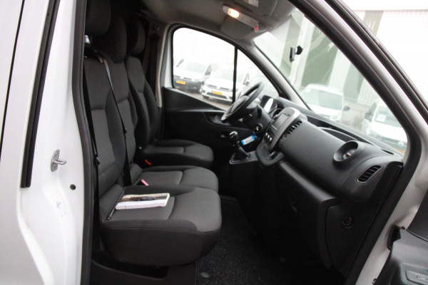 Renault Trafic 1.6 dCi 95 T29 L1H1 Comfort / Laadruimte inrichting / Navi / app connect / 3 zits