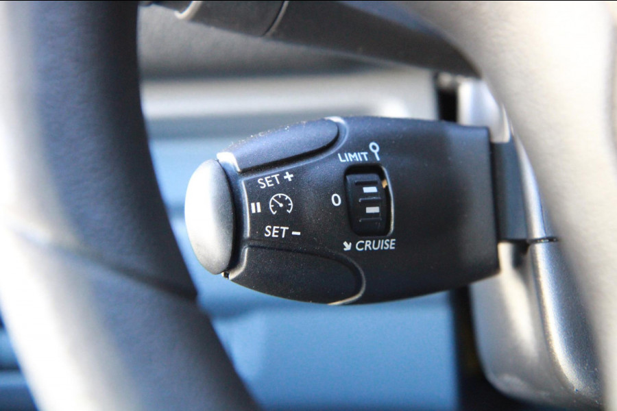 Peugeot Expert 2.0 BlueHDI 120 Long Premium / Trekhaak / Laadruimte inrichting / Cruise / 3 zits