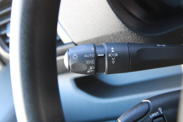 Peugeot Expert 2.0 BlueHDI 120 Long Premium / Trekhaak / Laadruimte inrichting / Cruise / 3 zits