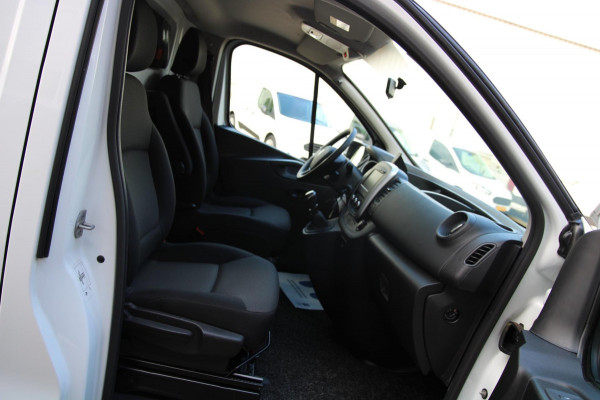 Renault Trafic 2.0 dCi 120PK T29 L1H1 Comfort / Trekhaak / Laadruimte inrichting / App connect