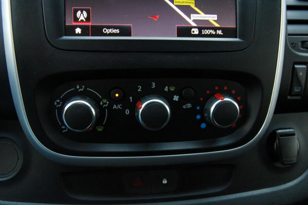 Renault Trafic 2.0 dCi 120PK T29 L1H1 Comfort / Trekhaak / Laadruimte inrichting / App connect