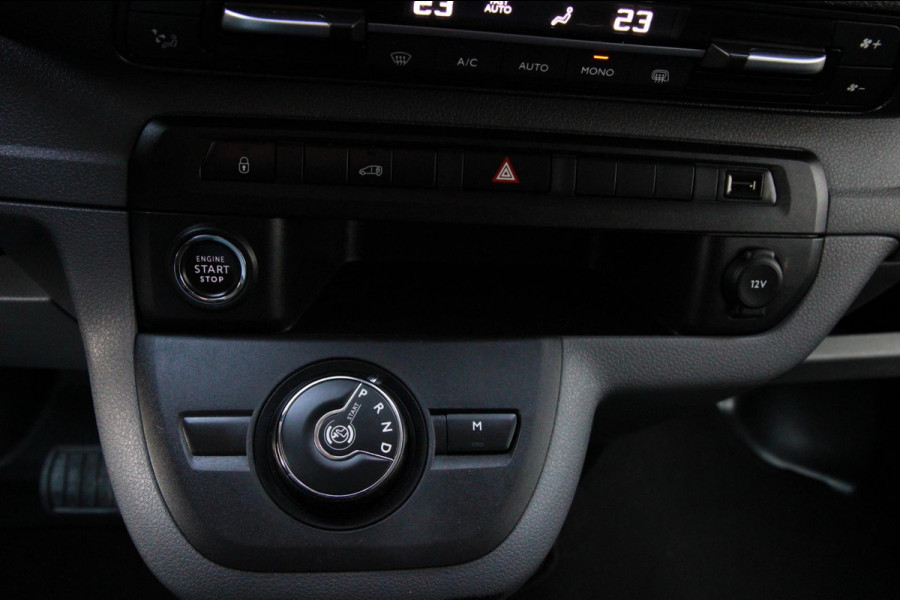 Toyota ProAce Worker 2.0 D-4D Professional L3H1 / Automaat 8 traps / Navi app connect / 3 zits