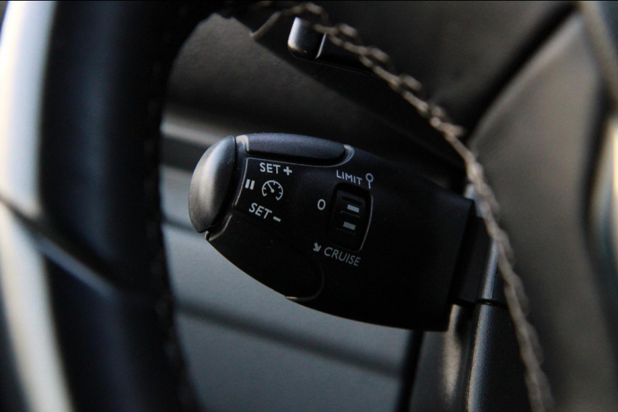 Toyota ProAce Worker 2.0 D-4D Professional L3H1 / Automaat 8 traps / Navi app connect / 3 zits