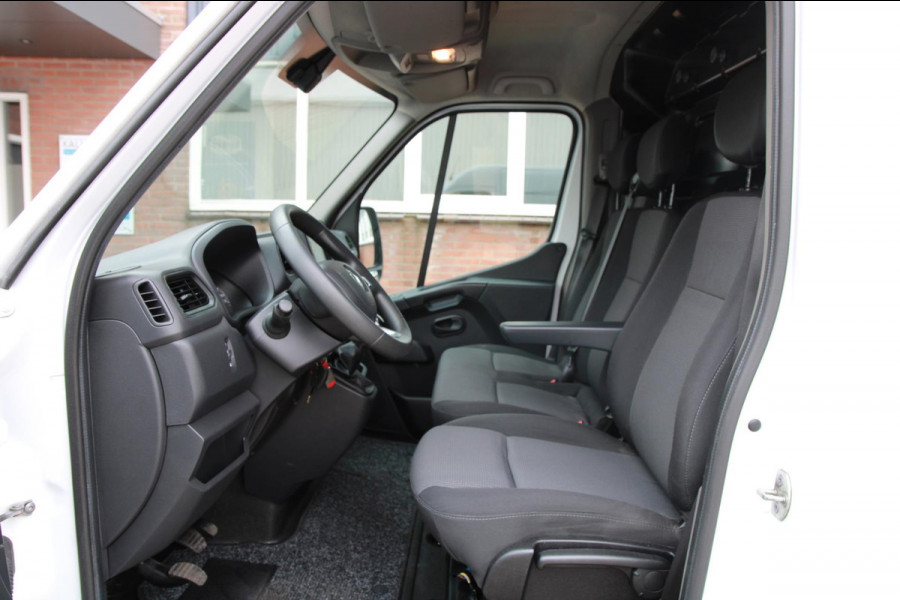 Renault Master T35 2.3 dCi 150PK L2H2 New model / Camera / Trekhaak / BLIS / NAVI