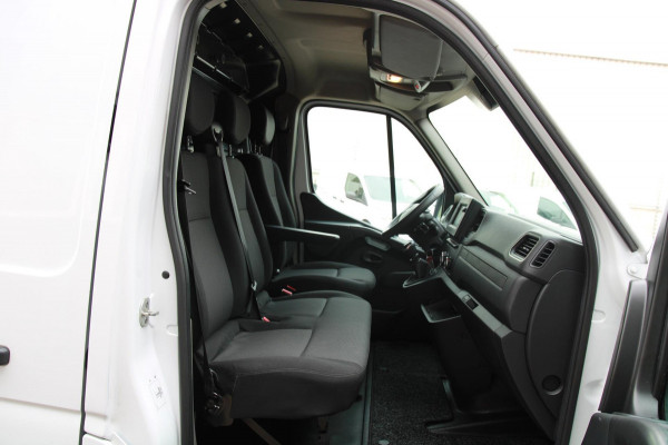 Renault Master T35 2.3 dCi 150PK L2H2 New model / Camera / Trekhaak / BLIS / NAVI