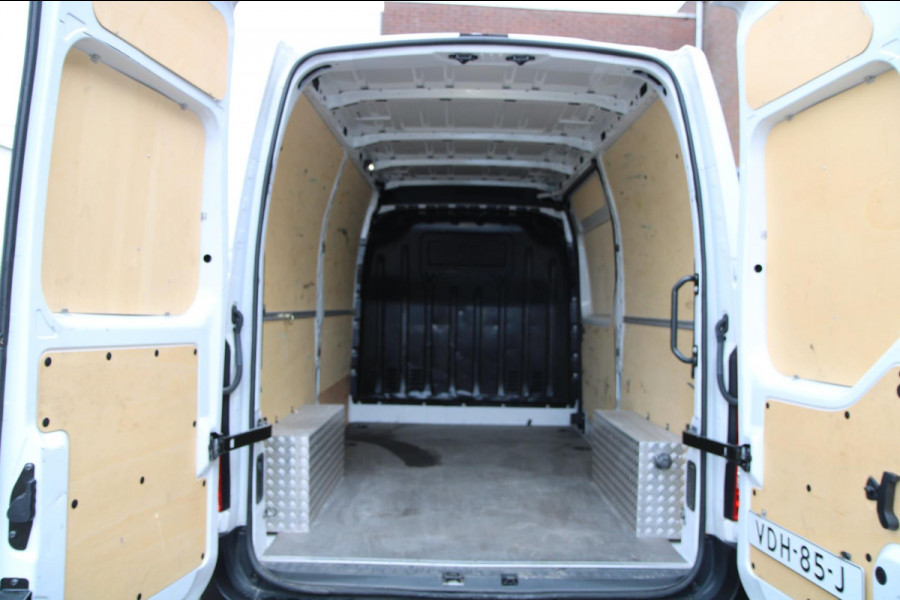 Renault Master T35 2.3 dCi 150PK L2H2 New model / Camera / Trekhaak / BLIS / NAVI
