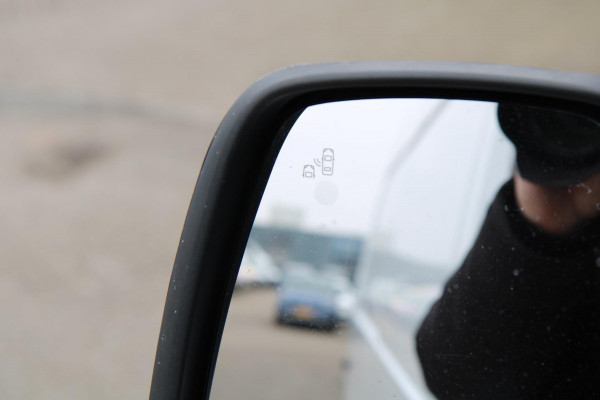 Renault Master T35 2.3 dCi 150PK L2H2 New model / Camera / Trekhaak / BLIS / NAVI