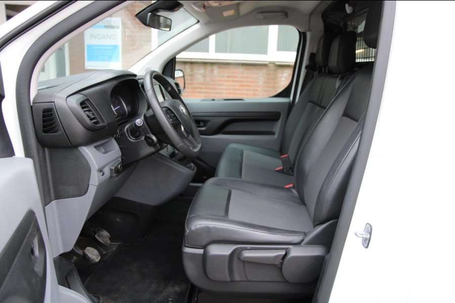 Toyota ProAce Worker 2.0 D-4D Navigator Long / App connect / Trekhaak / Imperiaal / Navi