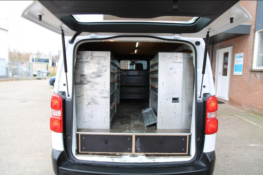 Toyota ProAce Worker 2.0 D-4D Navigator Long / App connect / Trekhaak / Imperiaal / Navi