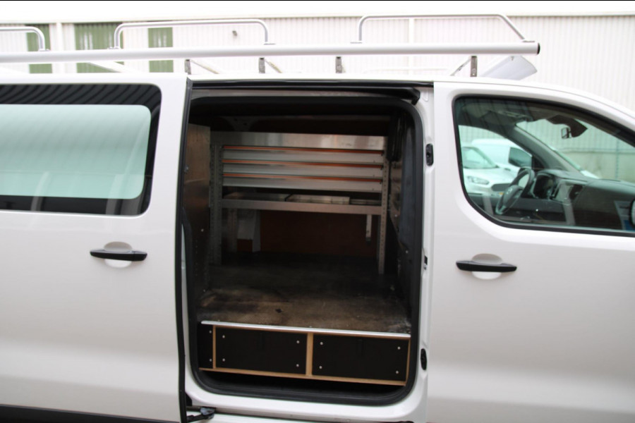 Toyota ProAce Worker 2.0 D-4D Navigator Long / App connect / Trekhaak / Imperiaal / Navi