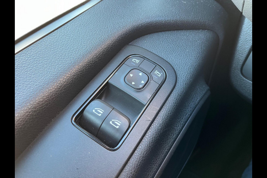 Mercedes-Benz Sprinter 211 2.2 CDI L1H1 Functional / Trekhaak / Airco / Bluetooth