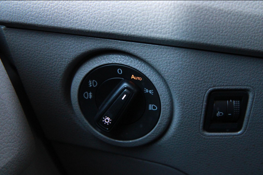 Volkswagen Crafter 35 2.0 TDI L3H2 Automaat / Camera / App connect / Trekhaak