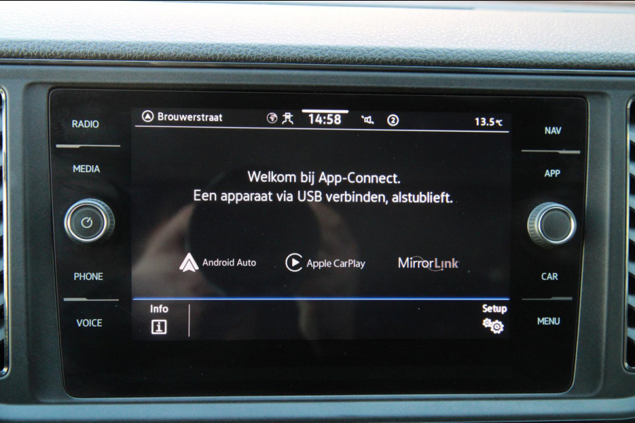 Volkswagen Crafter 35 2.0 TDI L3H2 Automaat / Camera / App connect / Trekhaak