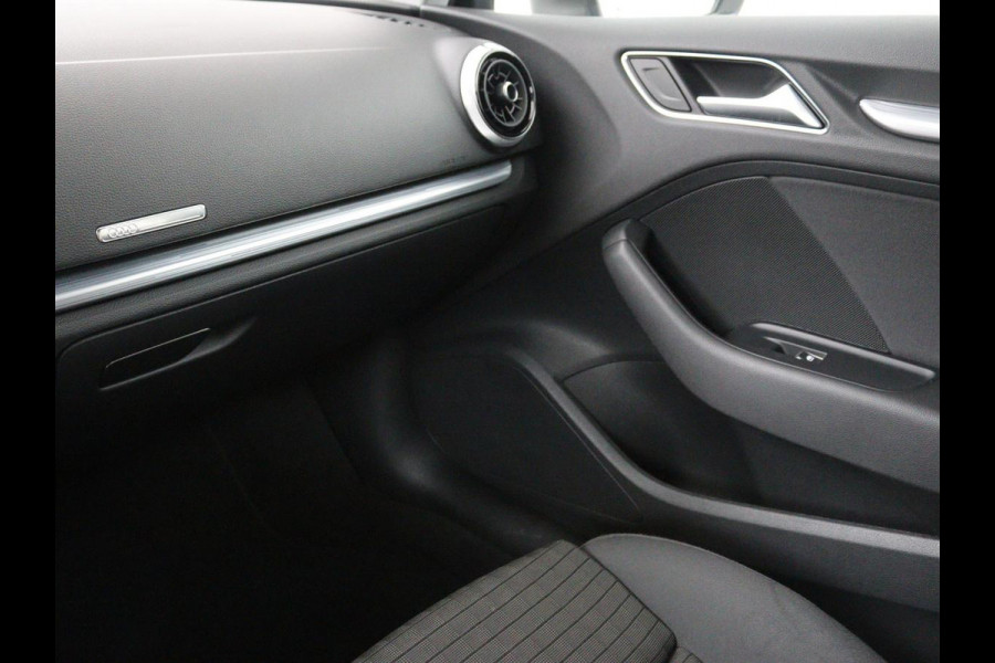 Audi A3 30 TFSI Sport | Full LED | Sportstoelen | Navigatie | Climate control | Bluetooth | Cruise control | Parkeerhulp