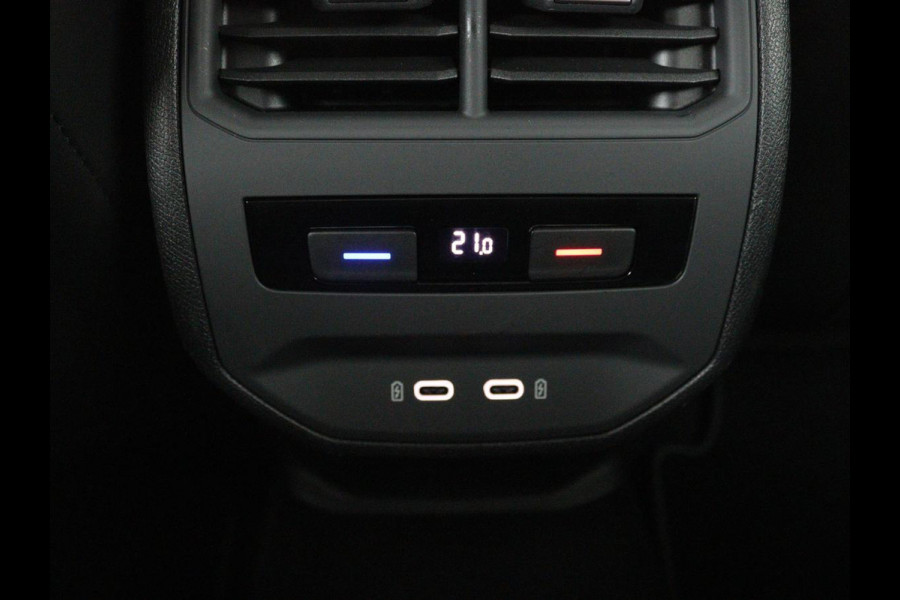 Seat Leon 1.5 eTSI FR Intens | Stoel & stuurverwarming | Trekhaak | Adaptive cruise | Navigatie | Parkeerhulp | Full LED