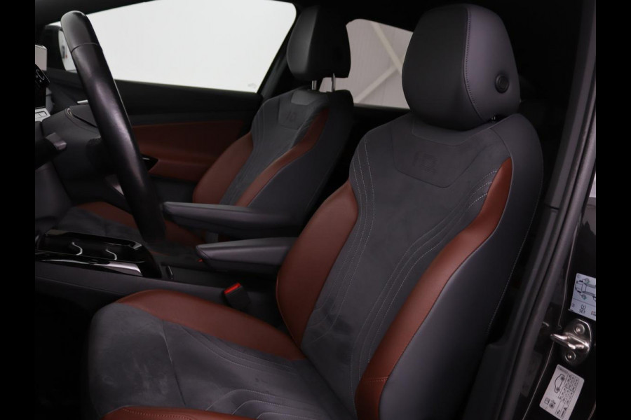 Volkswagen ID.4 First 77 kWh | Warmtepomp | Stoel & stuurverwarming | Carplay | Adaptive cruise | Full LED | Half leder | Navigatie | Parkeerhulp