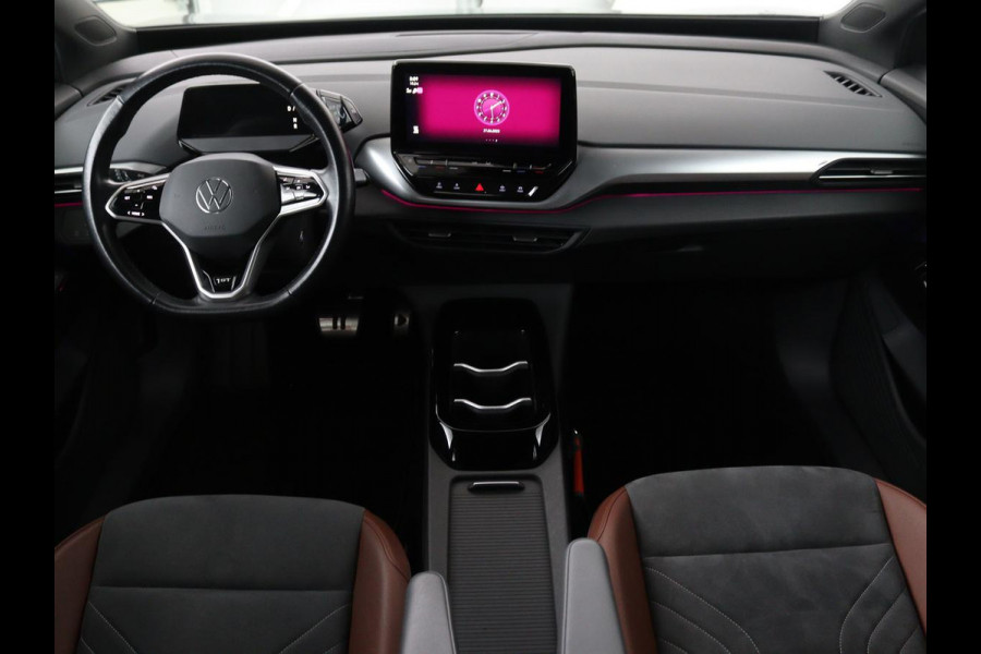 Volkswagen ID.4 First 77 kWh | Warmtepomp | Stoel & stuurverwarming | Carplay | Adaptive cruise | Full LED | Half leder | Navigatie | Parkeerhulp