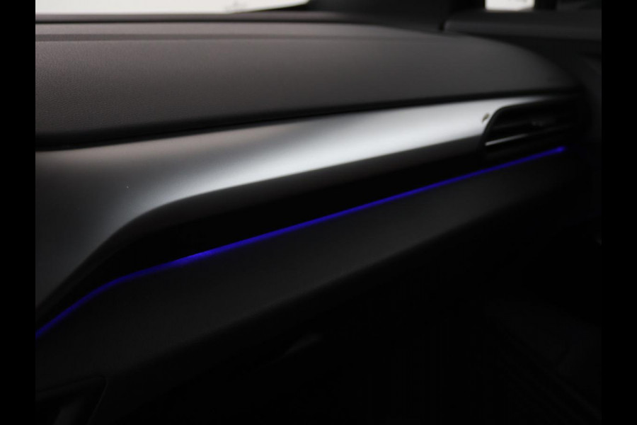Volkswagen ID.4 First 77 kWh | Warmtepomp | Stoel & stuurverwarming | Carplay | Adaptive cruise | Full LED | Half leder | Navigatie | Parkeerhulp
