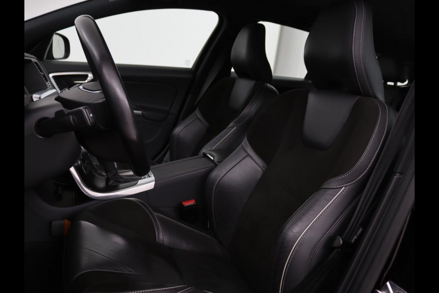 Volvo V60 1.5 T3 R-Design | Stoelverwarming | Xenon | Leder/Alcantara | Navigatie | Trekhaak | Parkeerhulp | Climate control | Cruise control