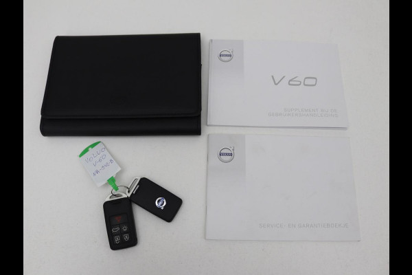 Volvo V60 1.5 T3 R-Design | Stoelverwarming | Xenon | Leder/Alcantara | Navigatie | Trekhaak | Parkeerhulp | Climate control | Cruise control
