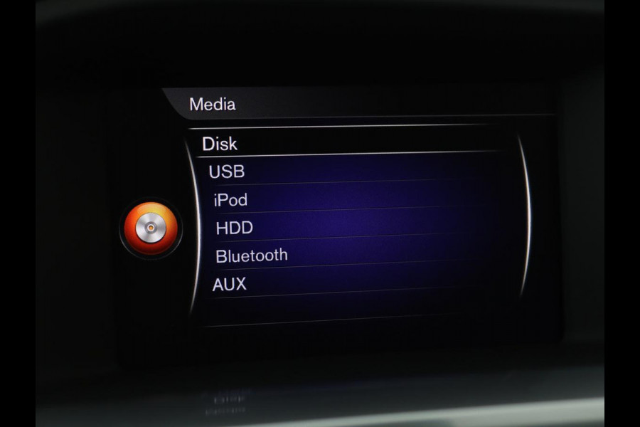 Volvo V60 1.5 T3 R-Design | Stoelverwarming | Xenon | Leder/Alcantara | Navigatie | Trekhaak | Parkeerhulp | Climate control | Cruise control