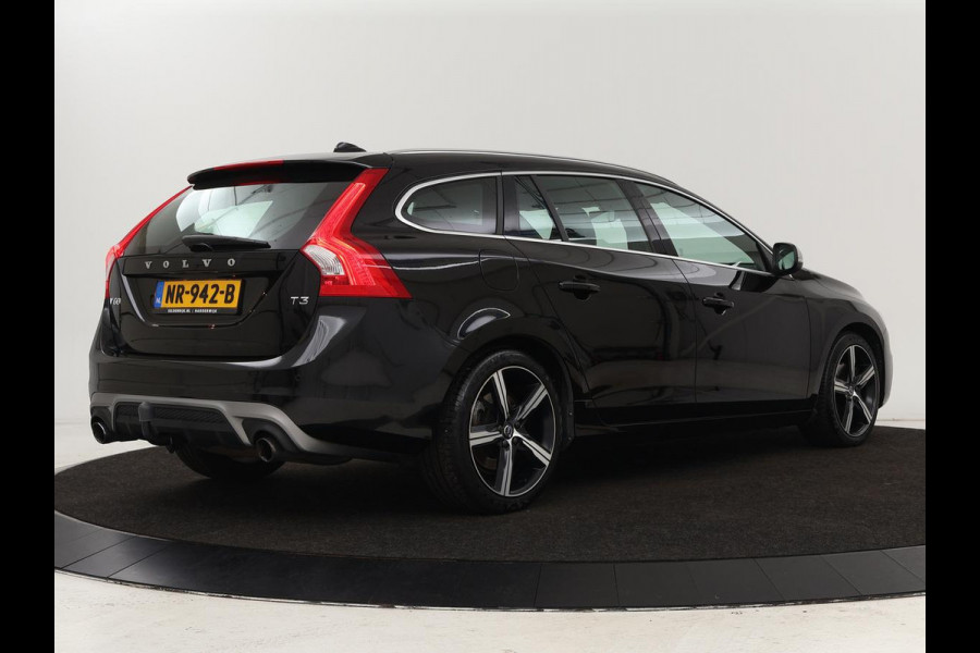 Volvo V60 1.5 T3 R-Design | Stoelverwarming | Xenon | Leder/Alcantara | Navigatie | Trekhaak | Parkeerhulp | Climate control | Cruise control