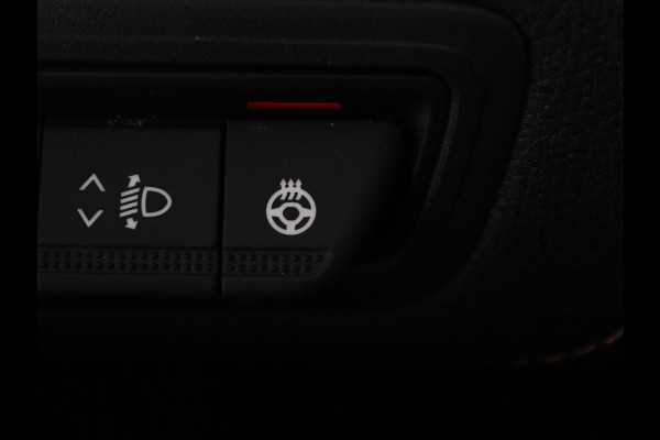 Renault Captur 1.6 E-Tech Hybrid 145 Initiale Paris | Leder | Stoel & stuurverwarming | Camera | Full LED | Park Assist | Carplay | BOSE Sound