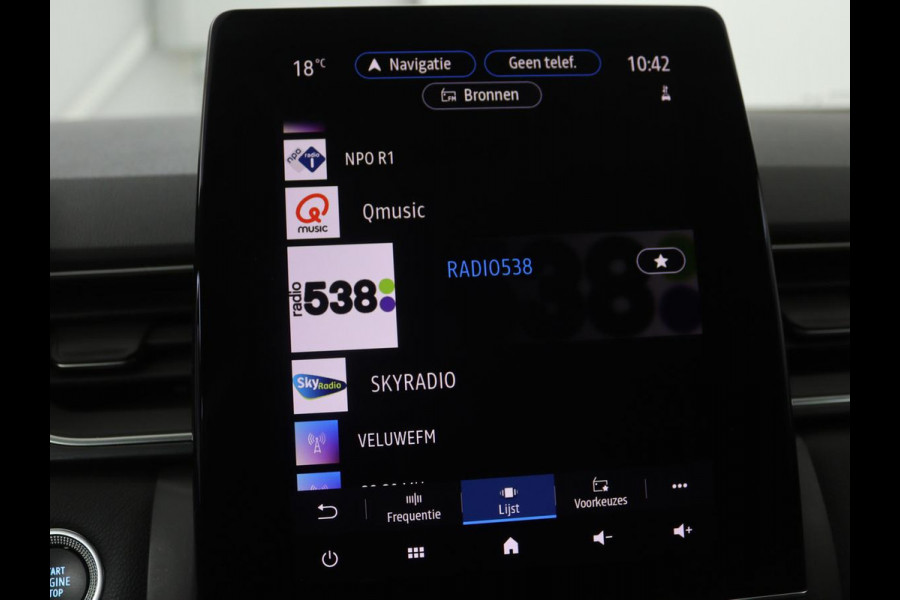 Renault Captur 1.6 E-Tech Hybrid 145 Initiale Paris | Leder | Stoel & stuurverwarming | Camera | Full LED | Park Assist | Carplay | BOSE Sound