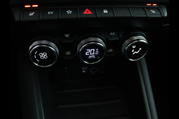 Renault Captur 1.6 E-Tech Hybrid 145 Initiale Paris | Leder | Stoel & stuurverwarming | Camera | Full LED | Park Assist | Carplay | BOSE Sound