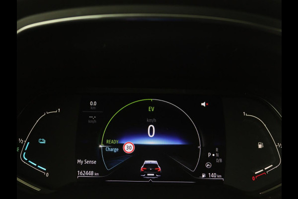 Renault Captur 1.6 E-Tech Hybrid 145 Initiale Paris | Leder | Stoel & stuurverwarming | Camera | Full LED | Park Assist | Carplay | BOSE Sound