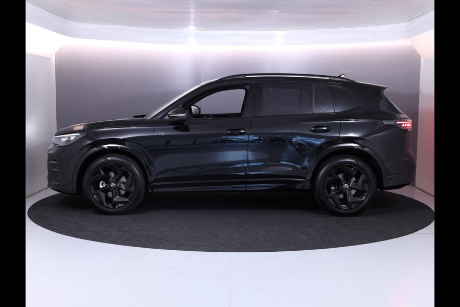 Volkswagen Tiguan 1.5 eTSI R-Line Edition 150 pk Automaat (DSG) | Navigatie | Parkeersensoren (Park assist) | Rondomzicht camera | Matrix LED koplampen | Black Style pakket | R-Line |