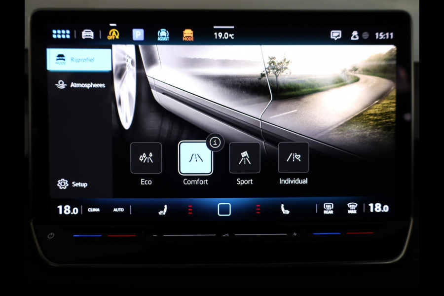 Volkswagen Tiguan 1.5 eTSI R-Line Edition 150 pk Automaat (DSG) | Navigatie | Parkeersensoren (Park assist) | Rondomzicht camera | Matrix LED koplampen | Black Style pakket | R-Line |
