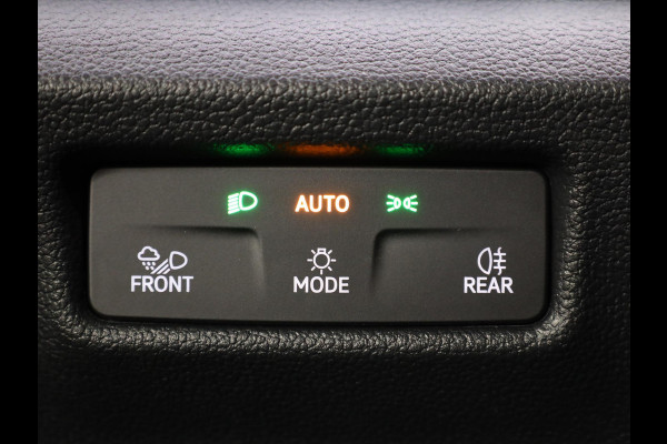 Volkswagen Tiguan 1.5 eTSI R-Line Edition 150 pk Automaat (DSG) | Navigatie | Parkeersensoren (Park assist) | Rondomzicht camera | Matrix LED koplampen | Black Style pakket | R-Line |