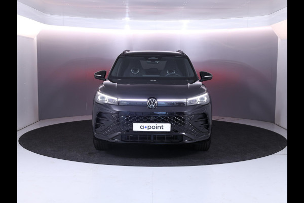Volkswagen Tiguan 1.5 eTSI R-Line Edition 150 pk Automaat (DSG) | Navigatie | Parkeersensoren (Park assist) | Rondomzicht camera | Matrix LED koplampen | Black Style pakket | R-Line |