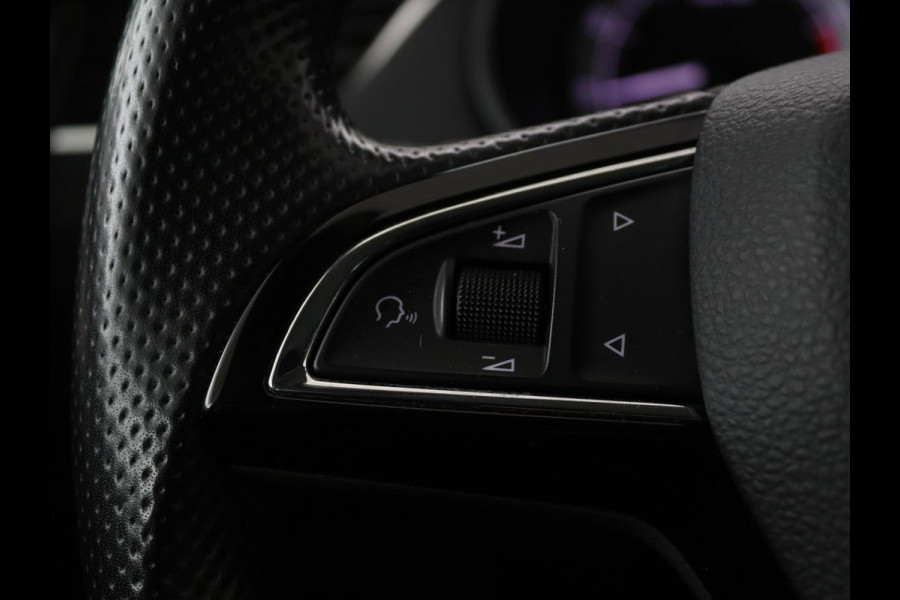 Škoda Octavia 1.5 TSI Business Edition | Stoelverwarming | Trekhaak | Carplay | Half leder | Navigatie | Climate control | Parkeerhulp | Cruise control